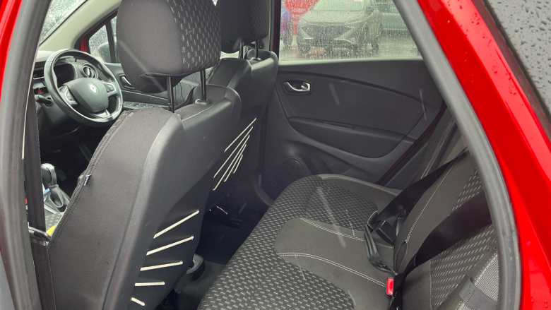 Renault Captur 1.2 TCE 120 Dynamique S Nav 5dr EDC Petrol Hatchback